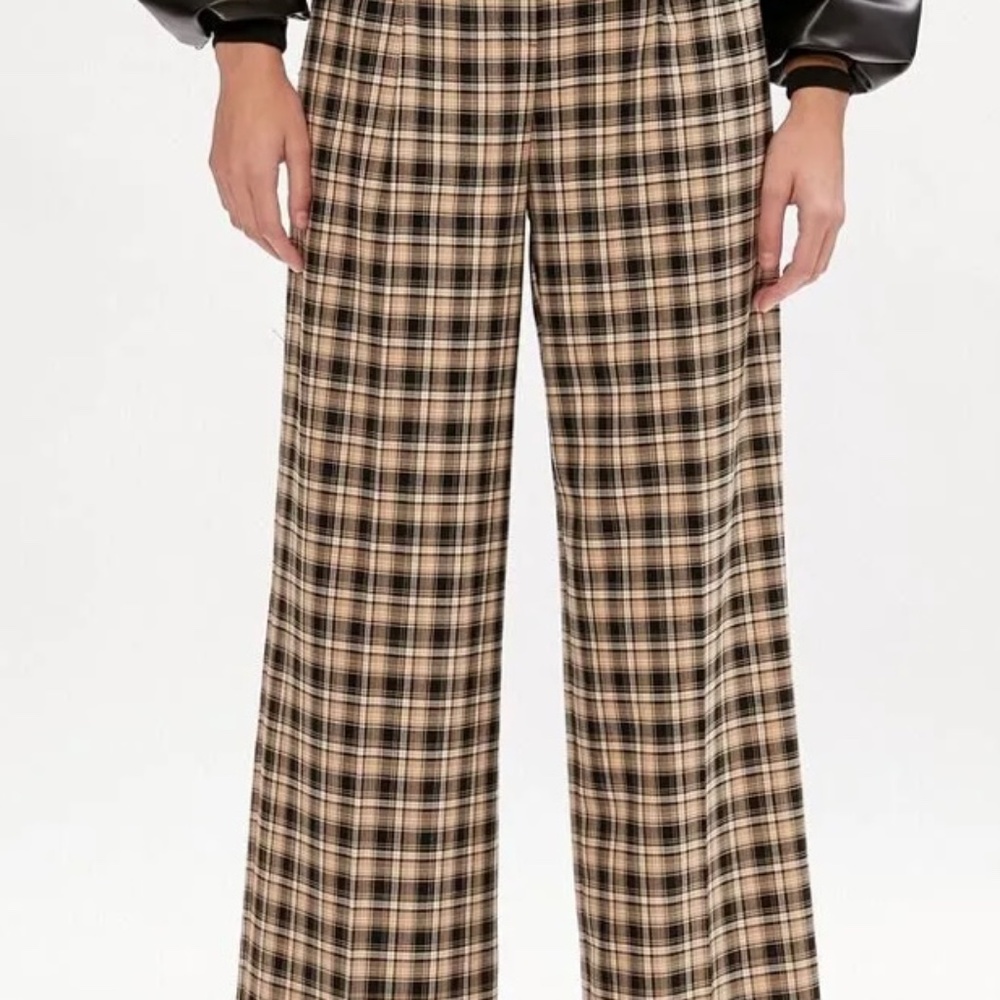 Pants - Picture 3 of 4